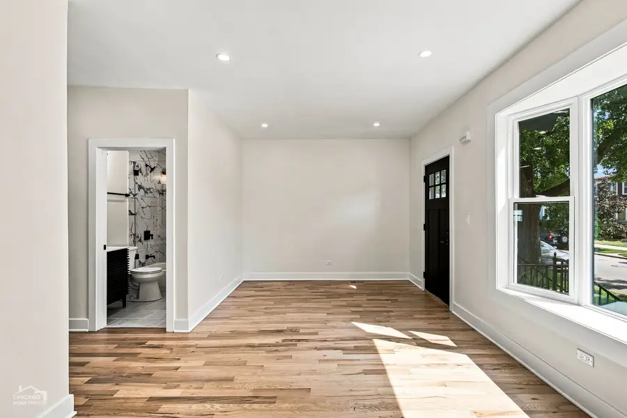 5722 W Grover Street, Chicago, IL 60630 - #3