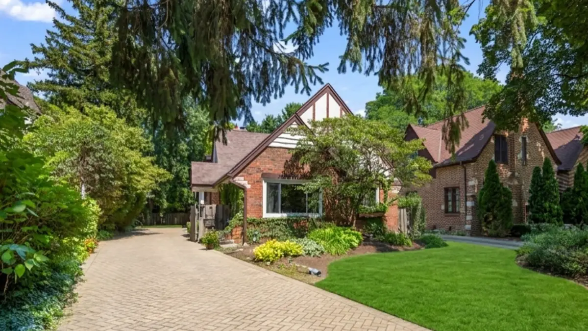 1216 E Mayfair Road, Arlington Heights, IL 60004 - #1