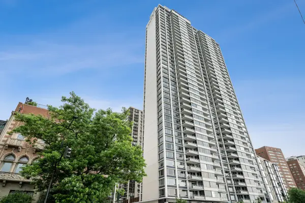 1300 N Lake Shore Drive #7C, Chicago, IL 60610