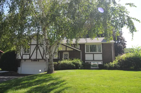 613 Garys Drive, Antioch, IL 60002