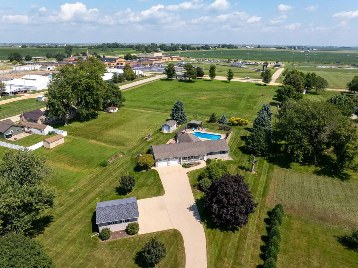214 E 7th Street, De Witt, IA 52742 - #1