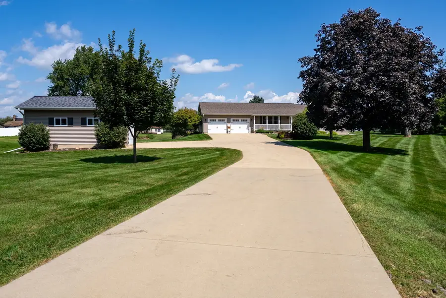 214 E 7th Street, De Witt, IA 52742 - #3