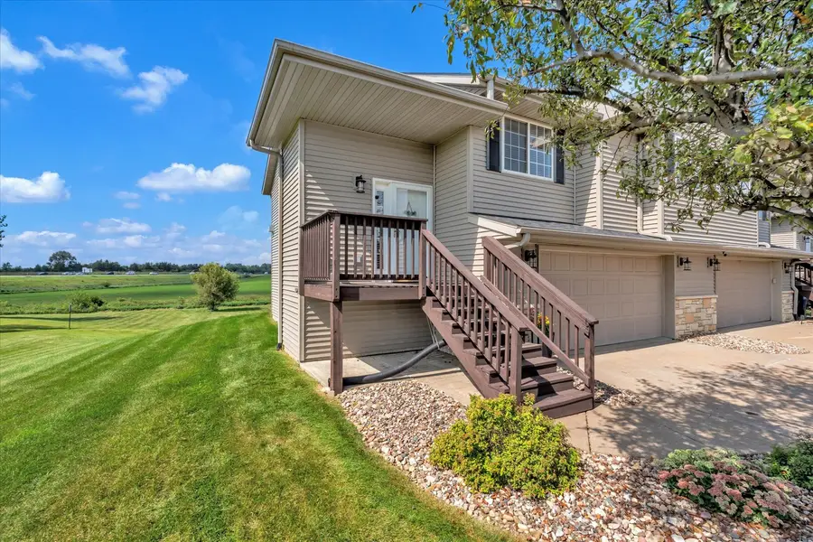 1604 E Lomar Street, Eldridge, IA 52748 - #2