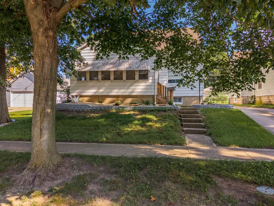 815 W Water Street, Pontiac, IL 61764 - #2