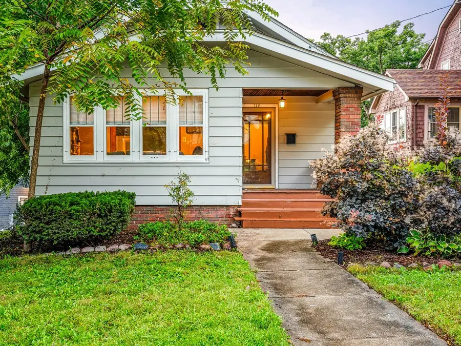712 Paris Avenue, Rockford, IL 61107 - #3