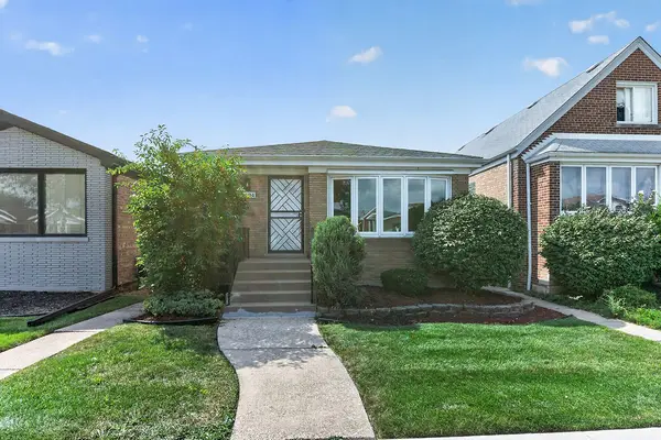 5624 S Merrimac Avenue, Chicago, IL 60638