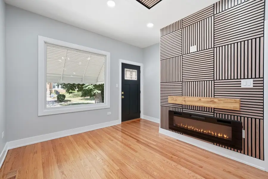 10825 S Avenue H, Chicago, IL 60617 - #3