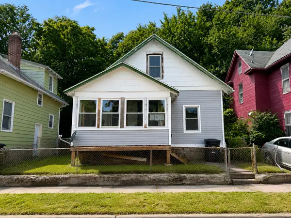 734 13th Street, Rock Island, IL 61201