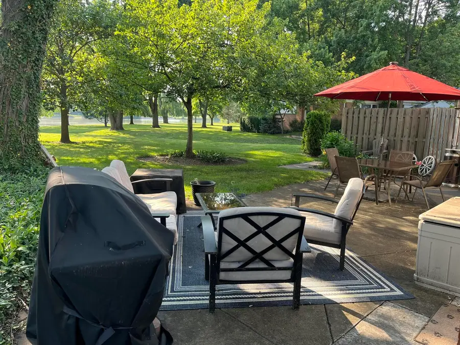 106 N Regency Drive E, Arlington Heights, IL 60004 - #2