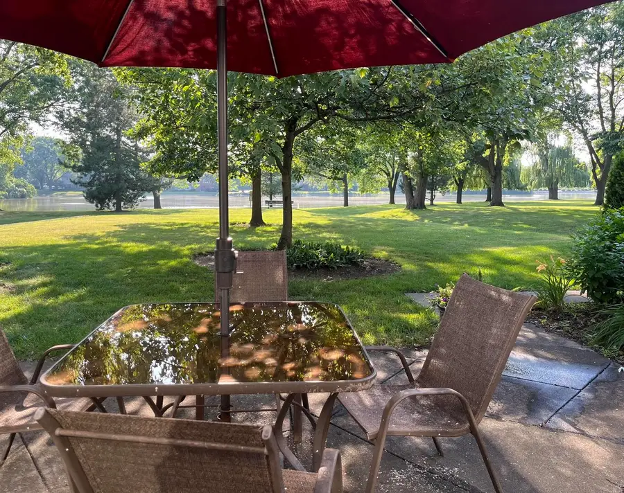 106 N Regency Drive E, Arlington Heights, IL 60004 - #3