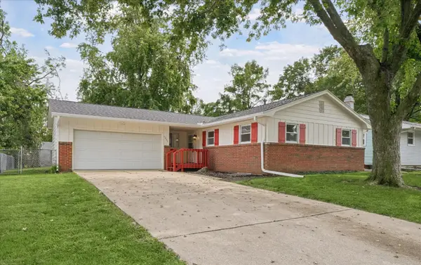 1223 Townley Drive, Bloomington, IL 61704