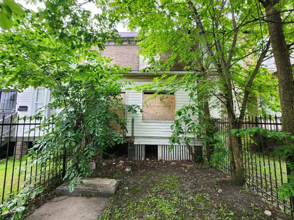 10525 S Corliss Avenue, Chicago, IL 60628