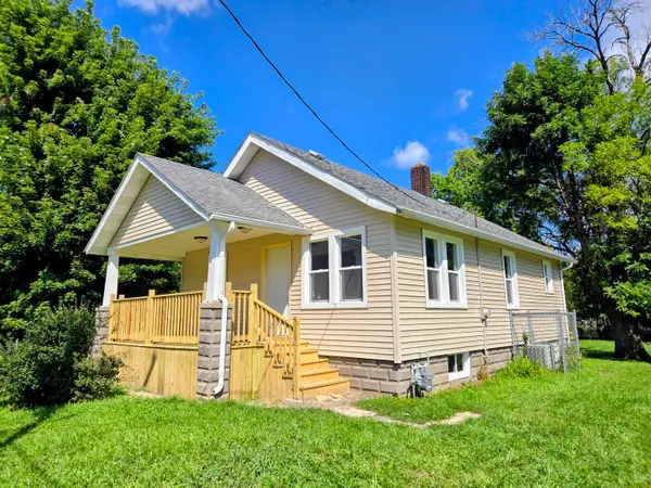 406 Cass Street, East Peoria, IL 61611
