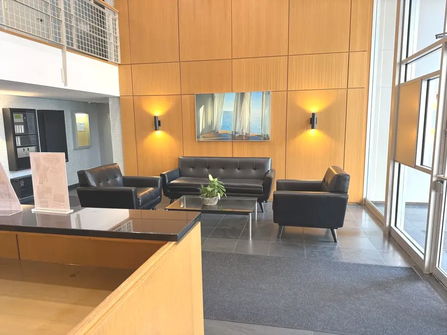 3033 N Sheridan Road #403, Chicago, IL 60657 - #2
