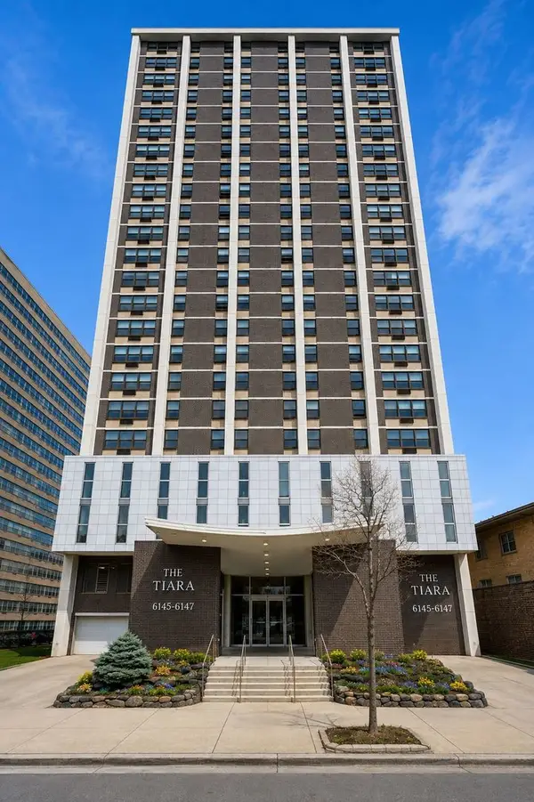 6145 N Sheridan Road #27C, Chicago, IL 60660