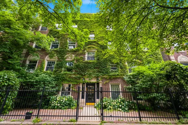 6121 N Hoyne Avenue #3S, Chicago, IL 60659