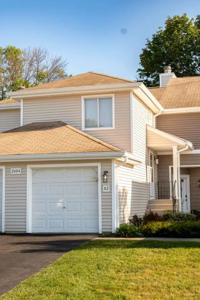 2404 Danbury Drive #B2, Woodridge, IL 60517 - #1