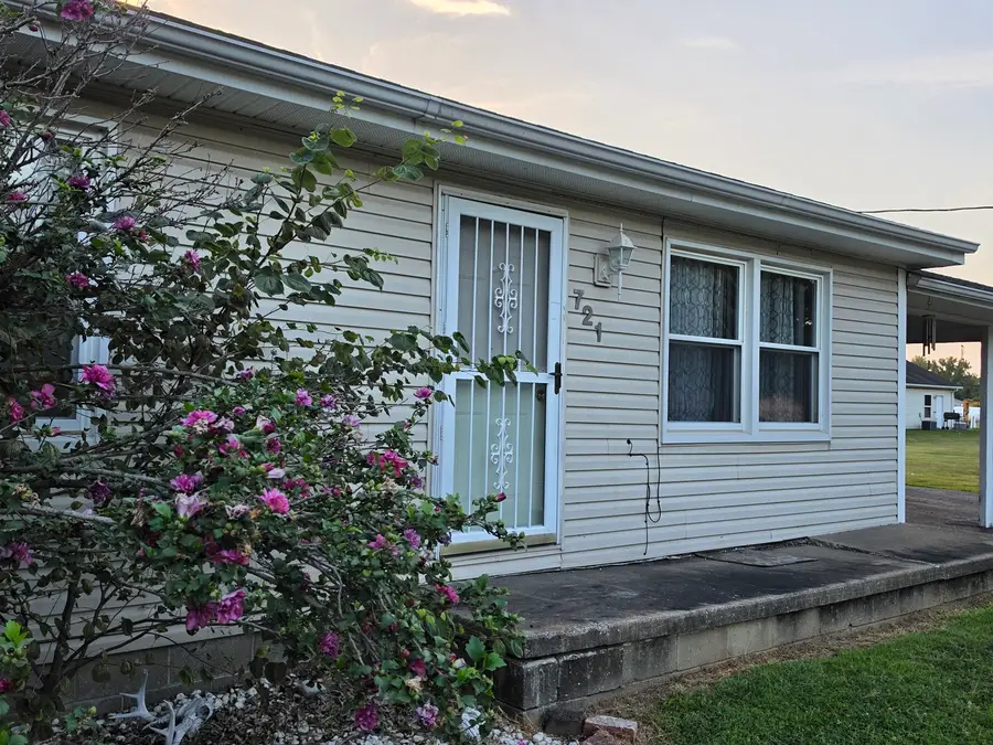 721 N 21st Street, Herrin, IL 62948 - #3