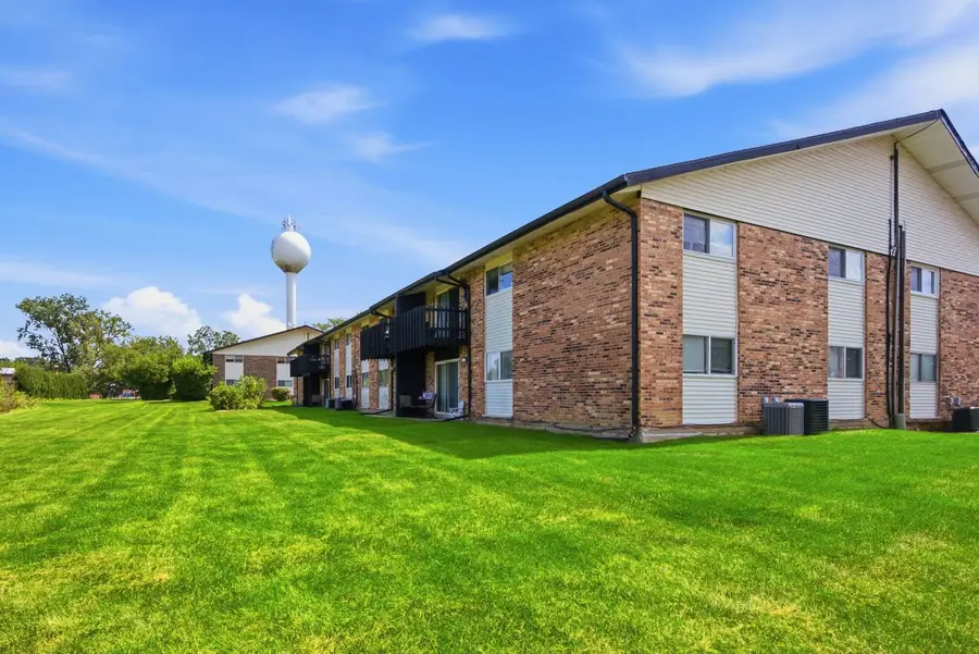 24B Kingery Quarter #106, Willowbrook, IL 60527 - #3