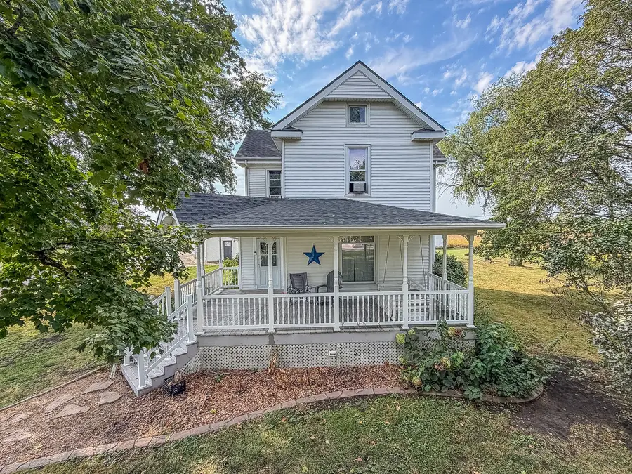 220 E 4th Street, Arcola, IL 61910 - #2
