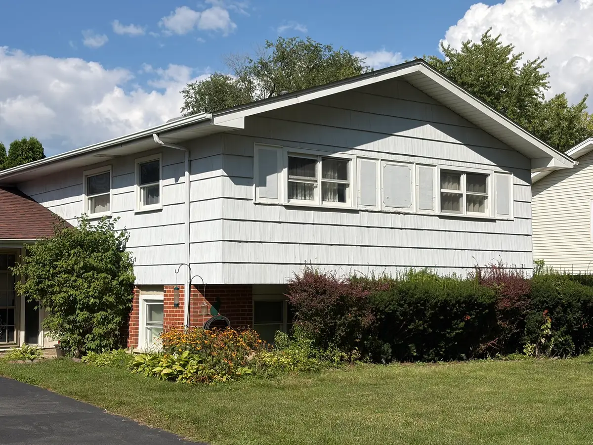 570 Jamison Lane, Hoffman Estates, IL 60169 - #1