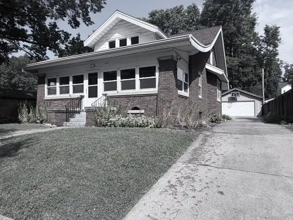 1106 E Olive Street E, Bloomington, IL 61701