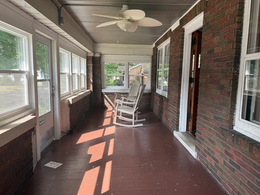 1106 E Olive Street E, Bloomington, IL 61701 - #2