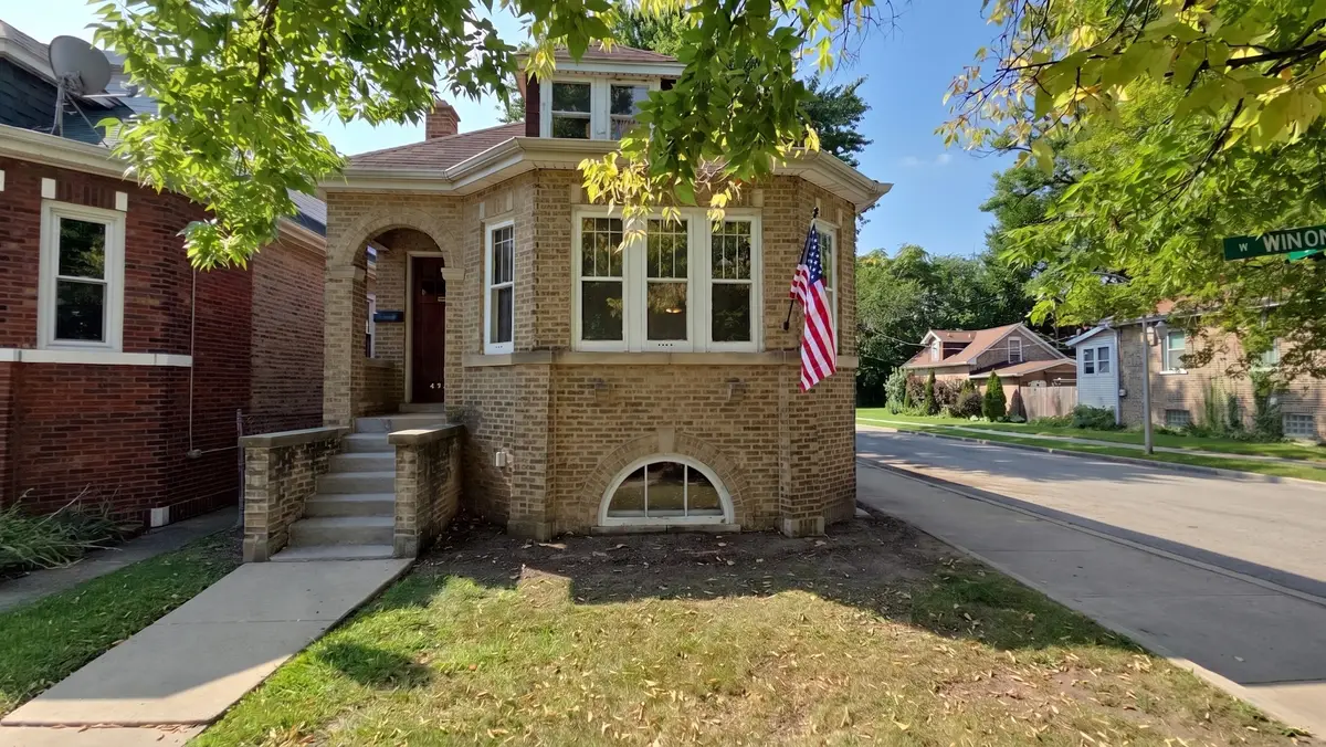 4961 W Winona Street, Chicago, IL 60630 - #1