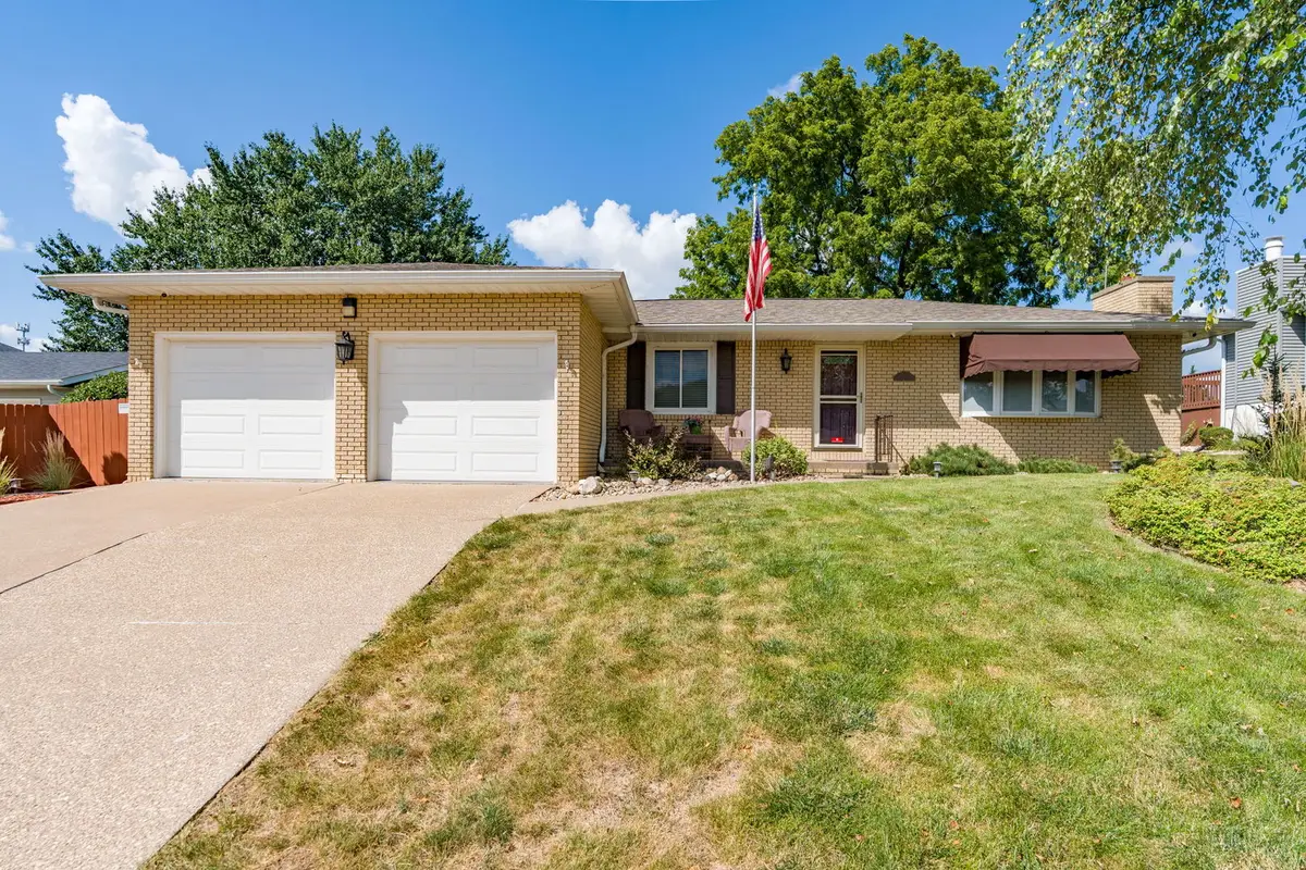 2226 E 33rd Street, Davenport, IA 52807 - #1