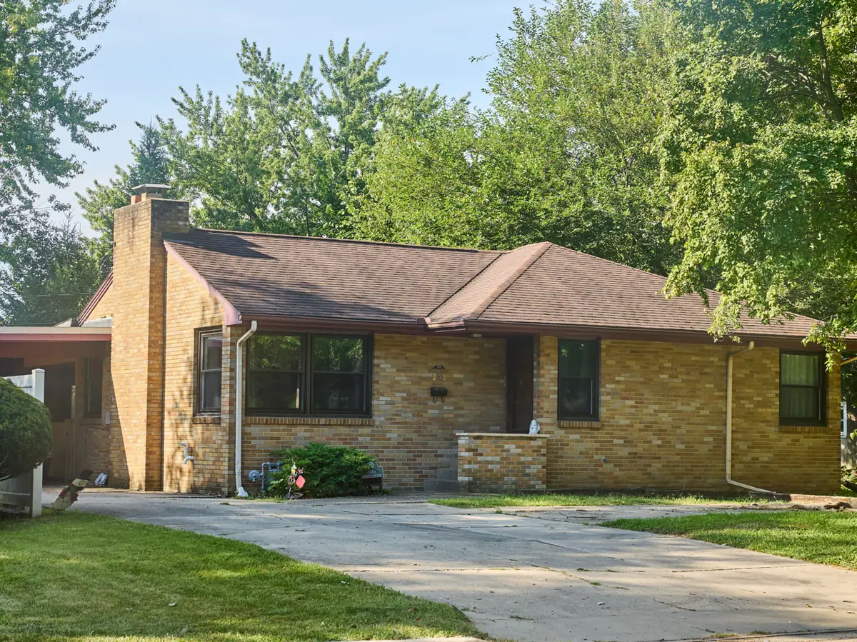 306 Shooting Park Road, Peru, IL 61354 - #1