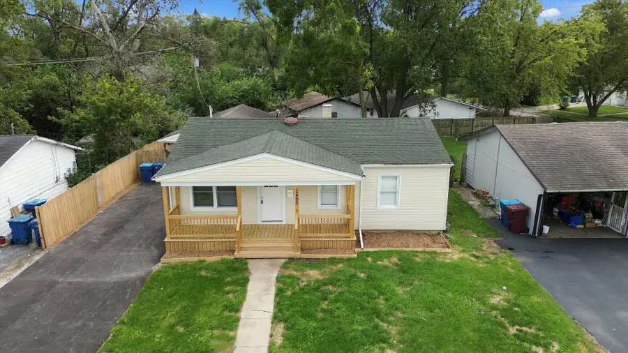 2402 E Sauk Trail, Sauk Village, IL 60411 - #3