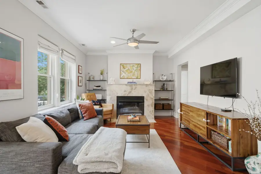 3127 W Palmer Boulevard #1, Chicago, IL 60647 - #2
