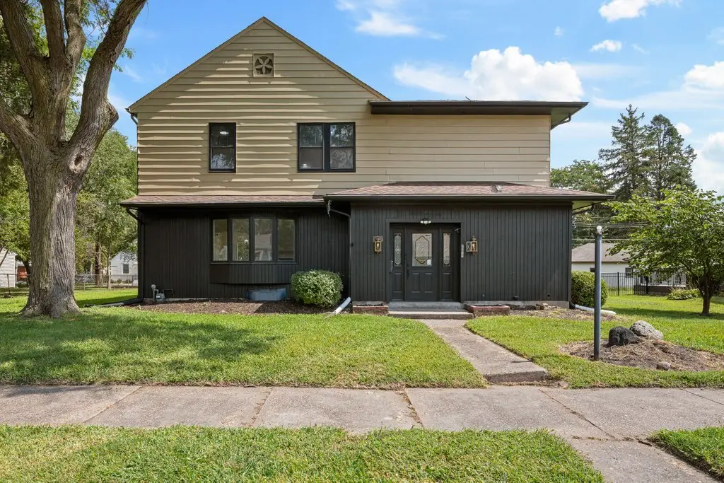 2217 15 1/2 Street, Rock Island, IL 61201 - #1