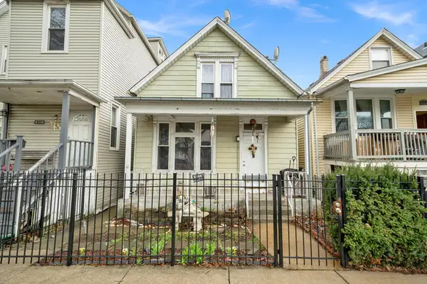 4208 S Artesian Avenue, Chicago, IL 60632