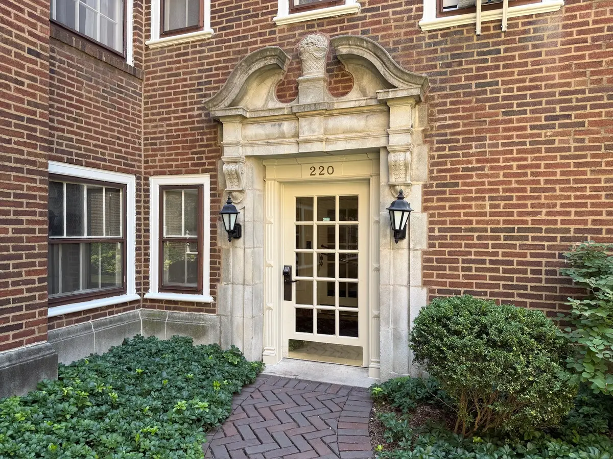 220 S Maple Avenue #42, Oak Park, IL 60302 - #1