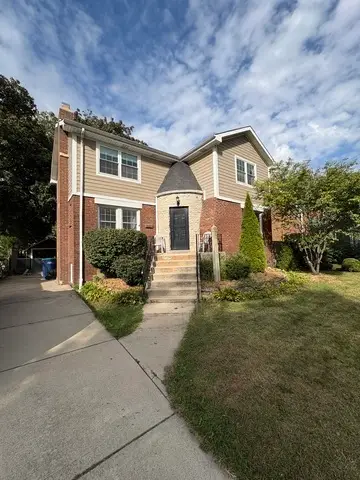 9210 S Trumbull Avenue, Evergreen Park, IL 60805 - #2