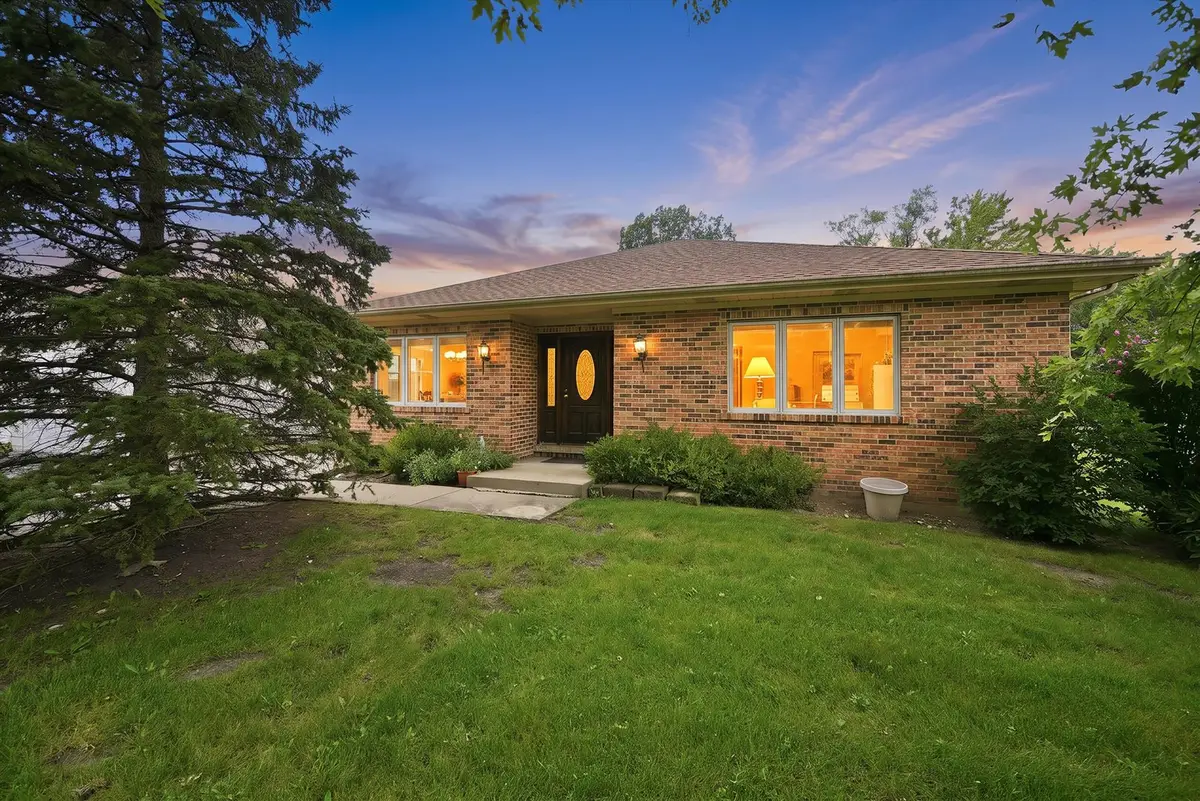 709 Jenkisson Avenue, Lake Bluff, IL 60044 - #1