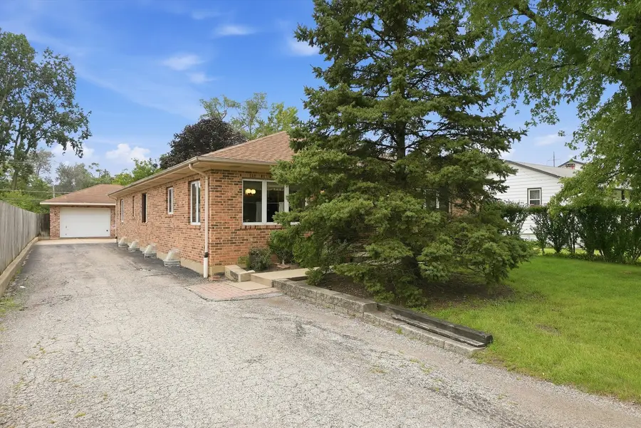 709 Jenkisson Avenue, Lake Bluff, IL 60044 - #3