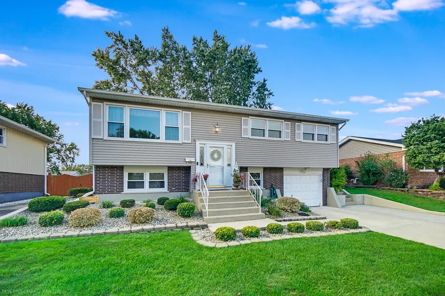 7445 161 Street, Tinley Park, IL 60477 - #2
