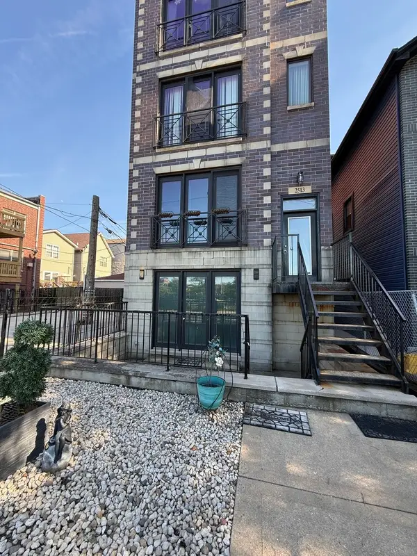 2513 W Congress Parkway #1, Chicago, IL 60612