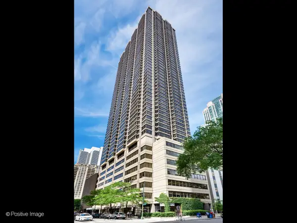 Address Withheld By Seller, Chicago, IL 60611