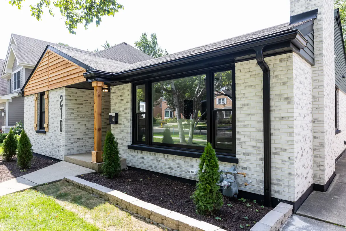 210 S Wa Pella Avenue, Mount Prospect, IL 60056 - #1
