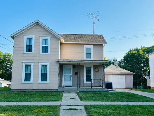 638 W Ringold, Freeport, IL 61032