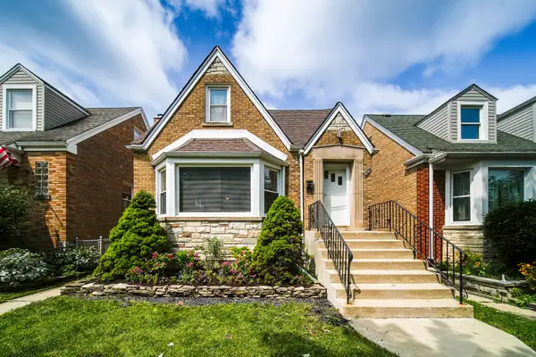 3230 N Neva Avenue, Chicago, IL 60634
