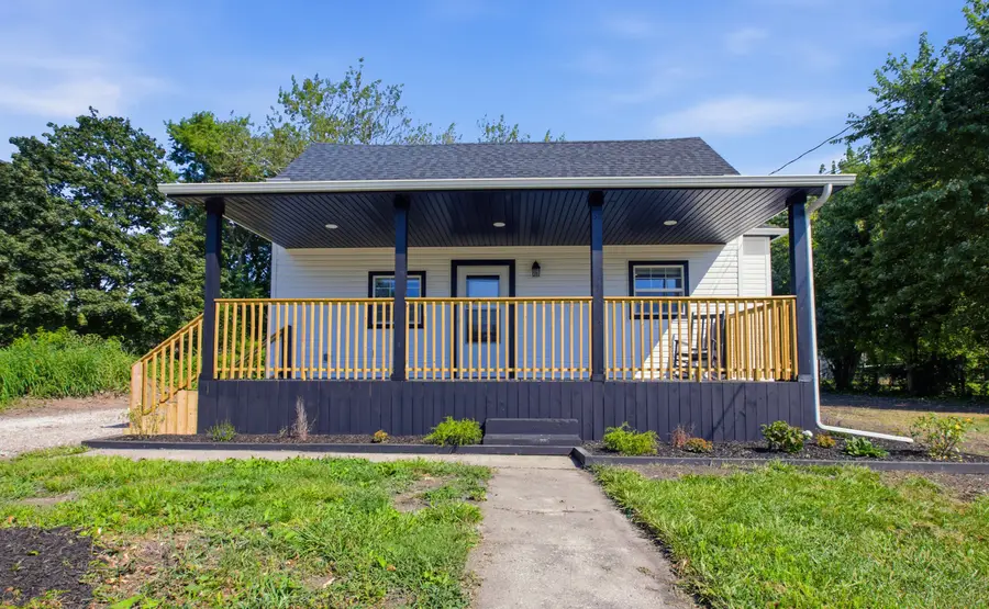609 W Green Street, Newman, IL 61942 - #2