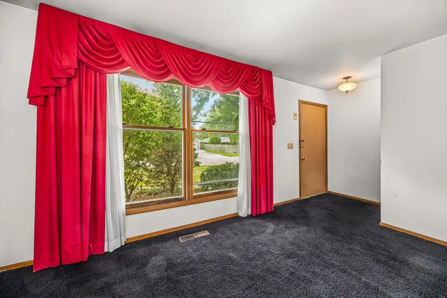 891 Laurel Drive, Aurora, IL 60506 - #2