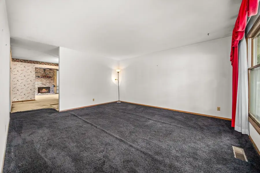 891 Laurel Drive, Aurora, IL 60506 - #3