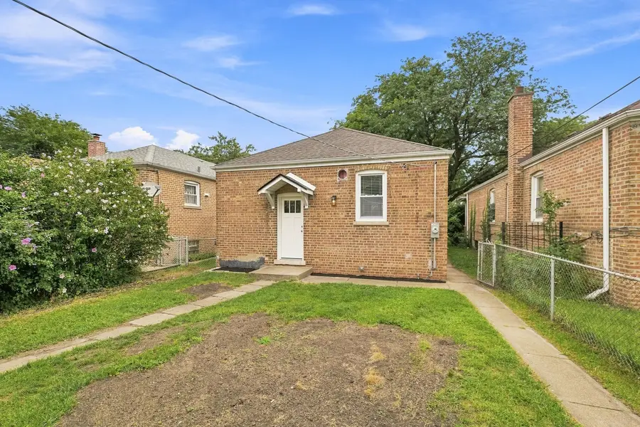 8550 S Jeffery Boulevard, Chicago, IL 60617 - #2
