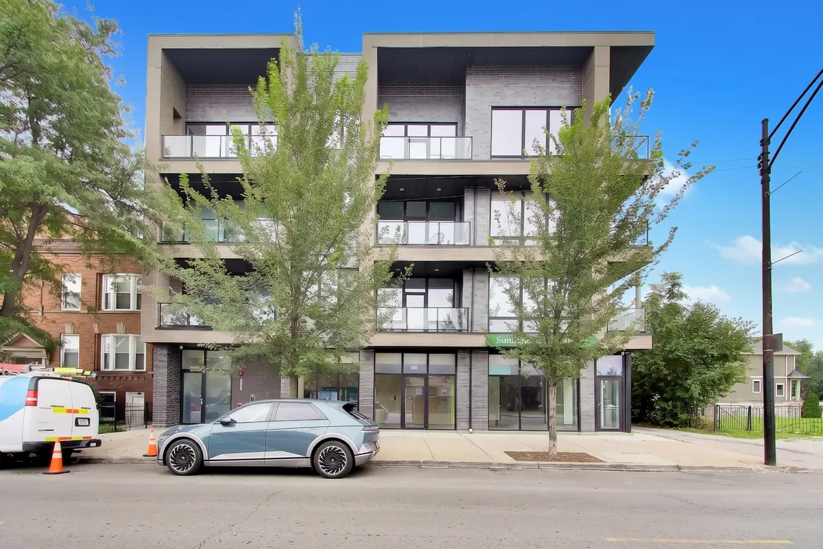 2423 W Fullerton Avenue #4A, Chicago, IL 60647 - #1