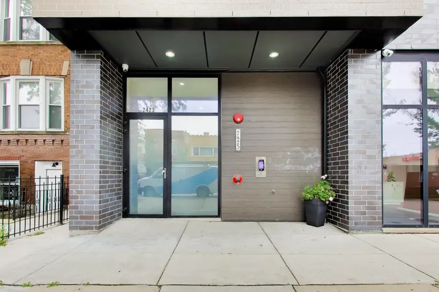 2423 W Fullerton Avenue #4A, Chicago, IL 60647 - #2